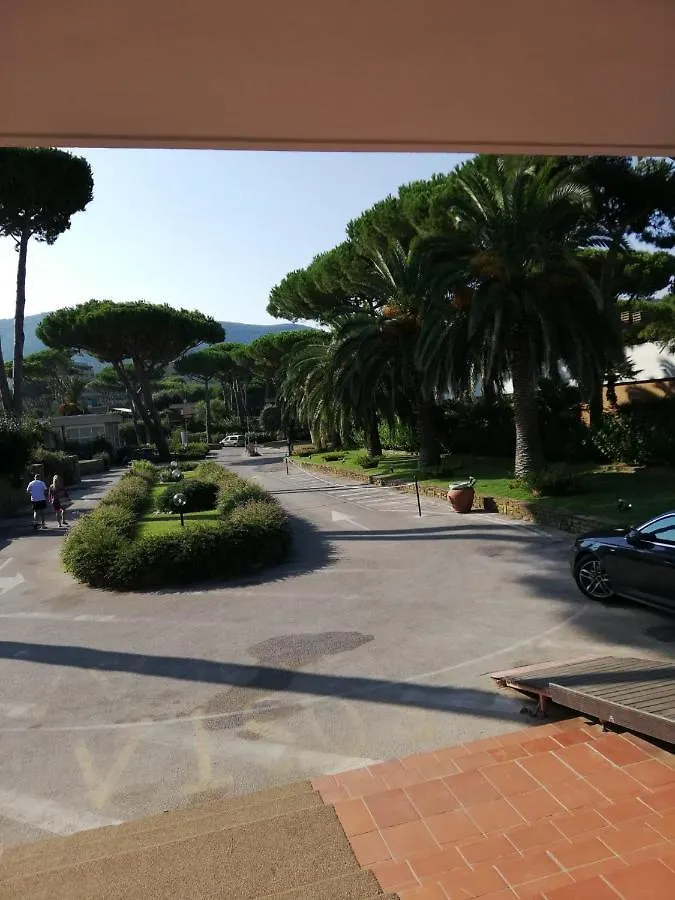 Suite 225 Golf H Promo Service Srl Castiglione della Pescaia Aparthotel